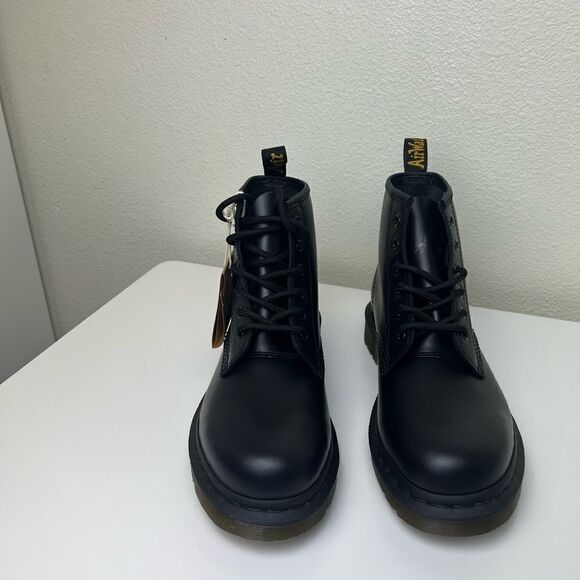 Dr.Martens 101 SMOOTH LEATHER ANKLE BOOTS size 6 M - Picture 5 of 9